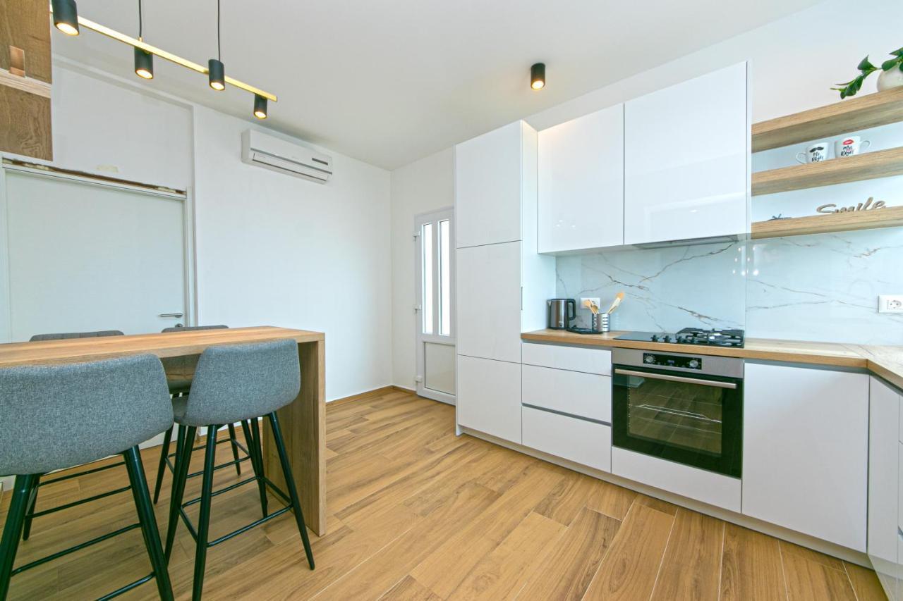 Apartment Vidra Brela Eksteriør bilde